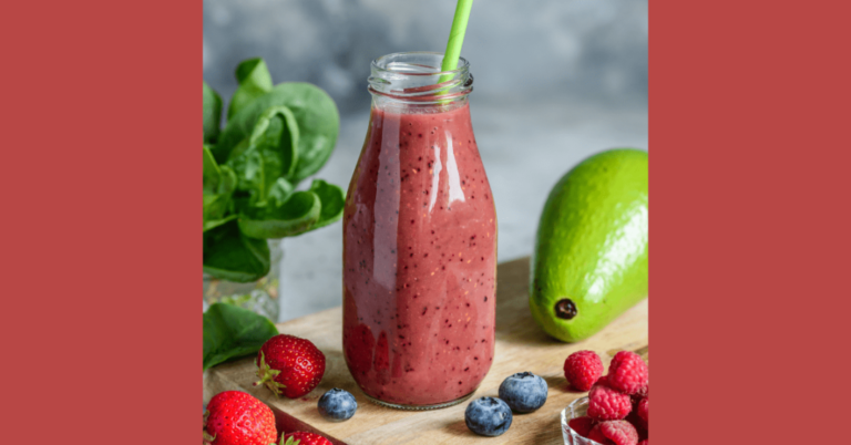 mixed berry and spinach smoothie