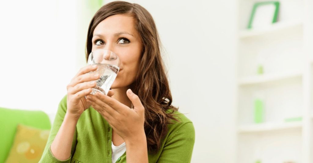 does hydration help with weight loss 2